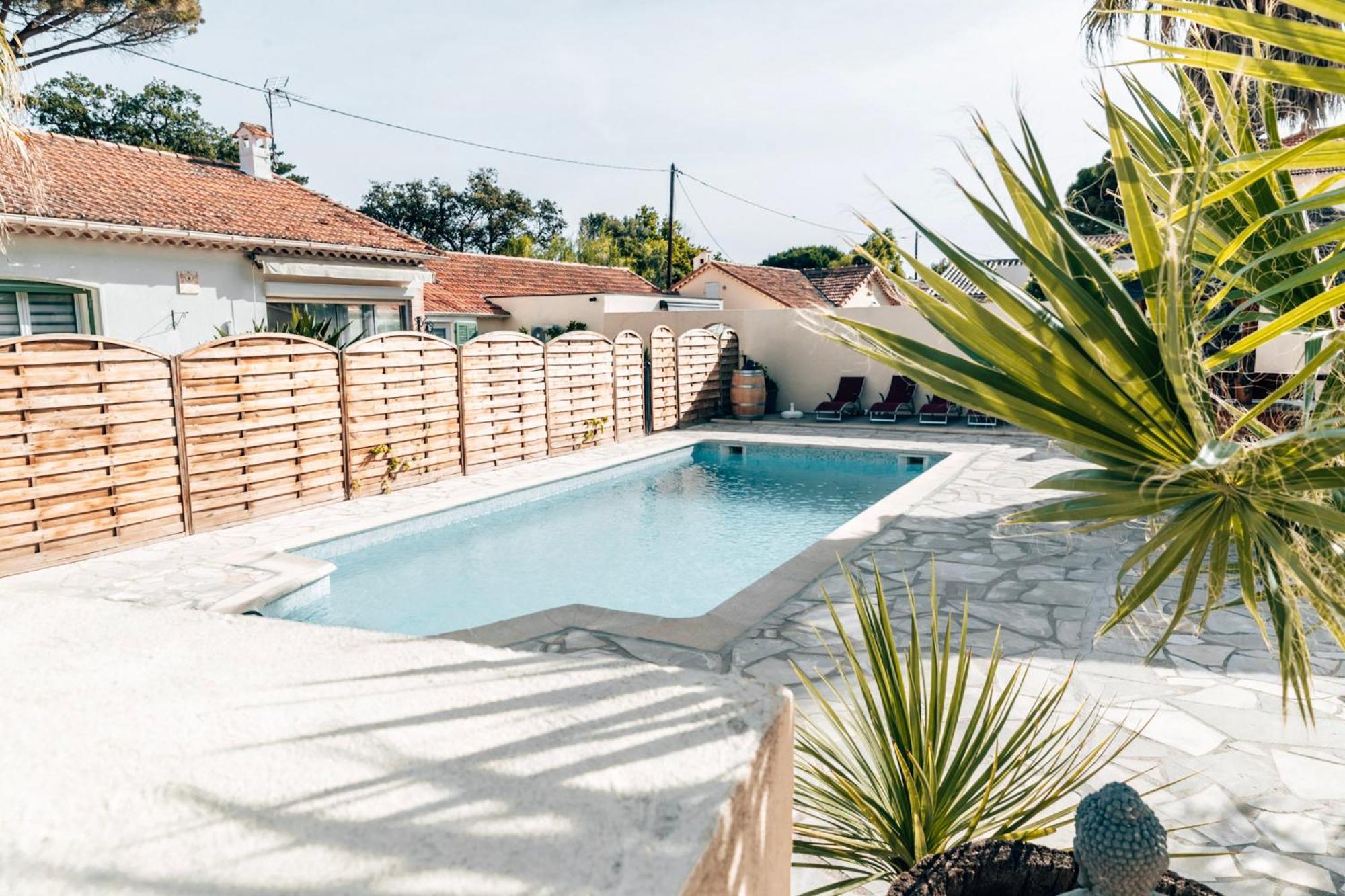 Reve D'Azur, 2 Chambres, Maison Julia En Bord De Mer A La Nartelle, Piscine Partagee, Parking & Terrasse Bbq, Wifi Et Draps Inclus Plage A Pied Sainte-Maxime Luaran gambar