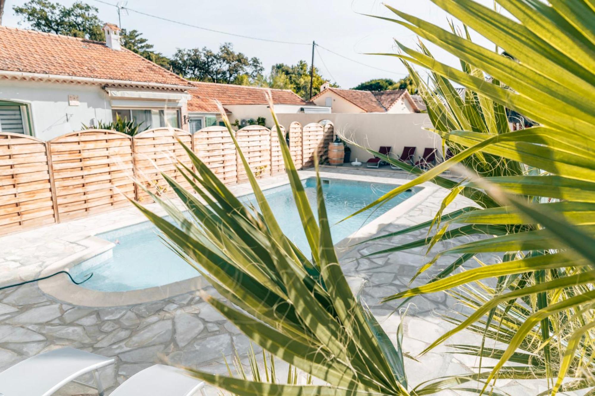 Reve D'Azur, 2 Chambres, Maison Julia En Bord De Mer A La Nartelle, Piscine Partagee, Parking & Terrasse Bbq, Wifi Et Draps Inclus Plage A Pied Sainte-Maxime Luaran gambar