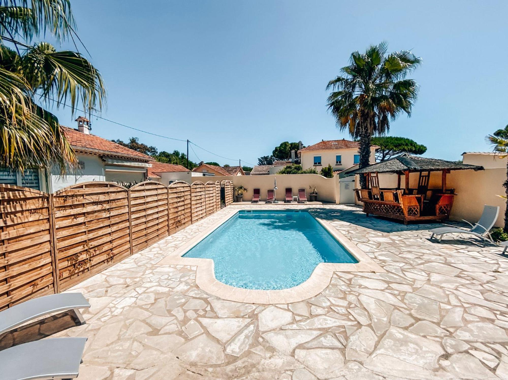 Reve D'Azur, 2 Chambres, Maison Julia En Bord De Mer A La Nartelle, Piscine Partagee, Parking & Terrasse Bbq, Wifi Et Draps Inclus Plage A Pied Sainte-Maxime Luaran gambar