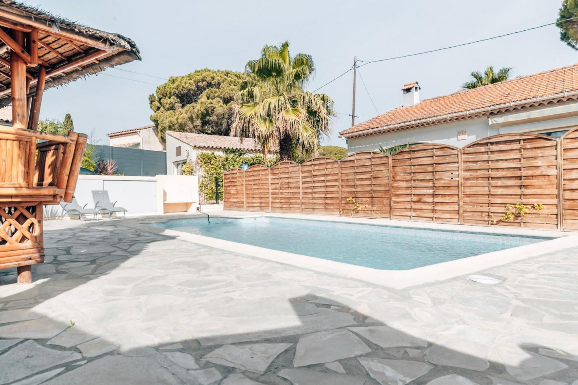 Reve D'Azur, 2 Chambres, Maison Julia En Bord De Mer A La Nartelle, Piscine Partagee, Parking & Terrasse Bbq, Wifi Et Draps Inclus Plage A Pied Sainte-Maxime Luaran gambar